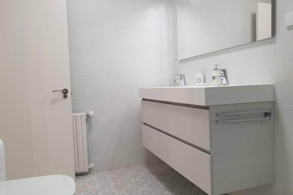 Nuevo-Casco Historico-Parking Gratuito. Appartement Oviedo Buitenkant foto