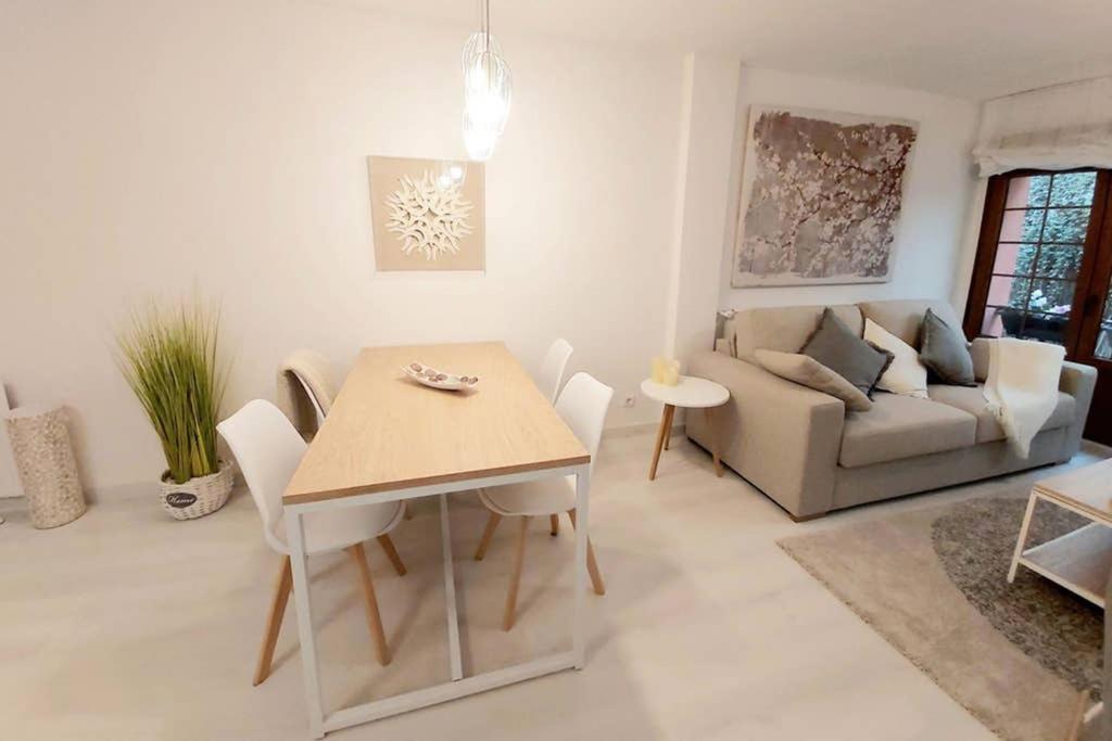 Nuevo-Casco Historico-Parking Gratuito. Appartement Oviedo Buitenkant foto